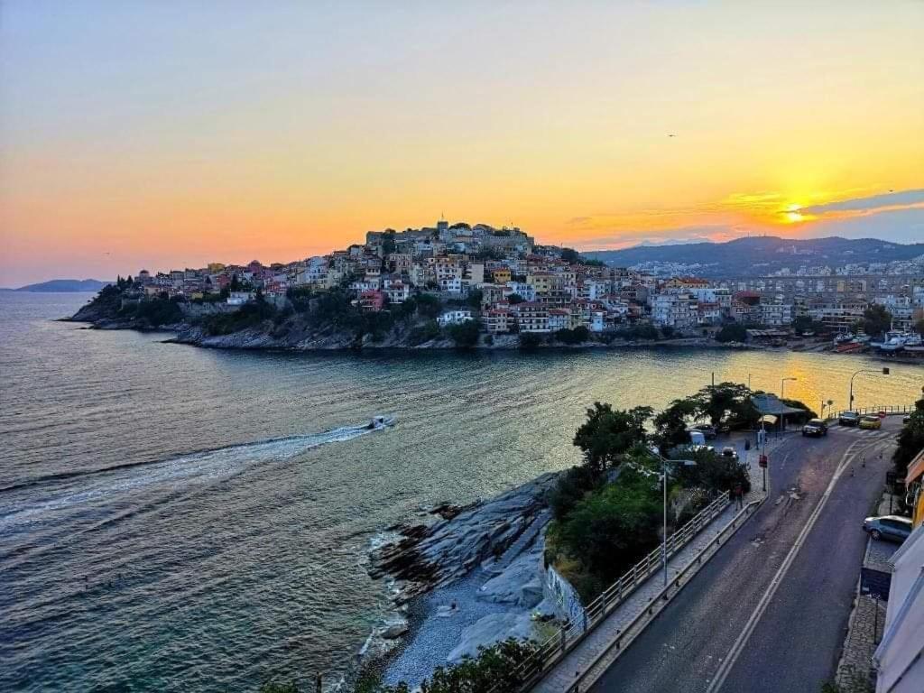 Sea And Sun Appartment Kavala Eksteriør billede