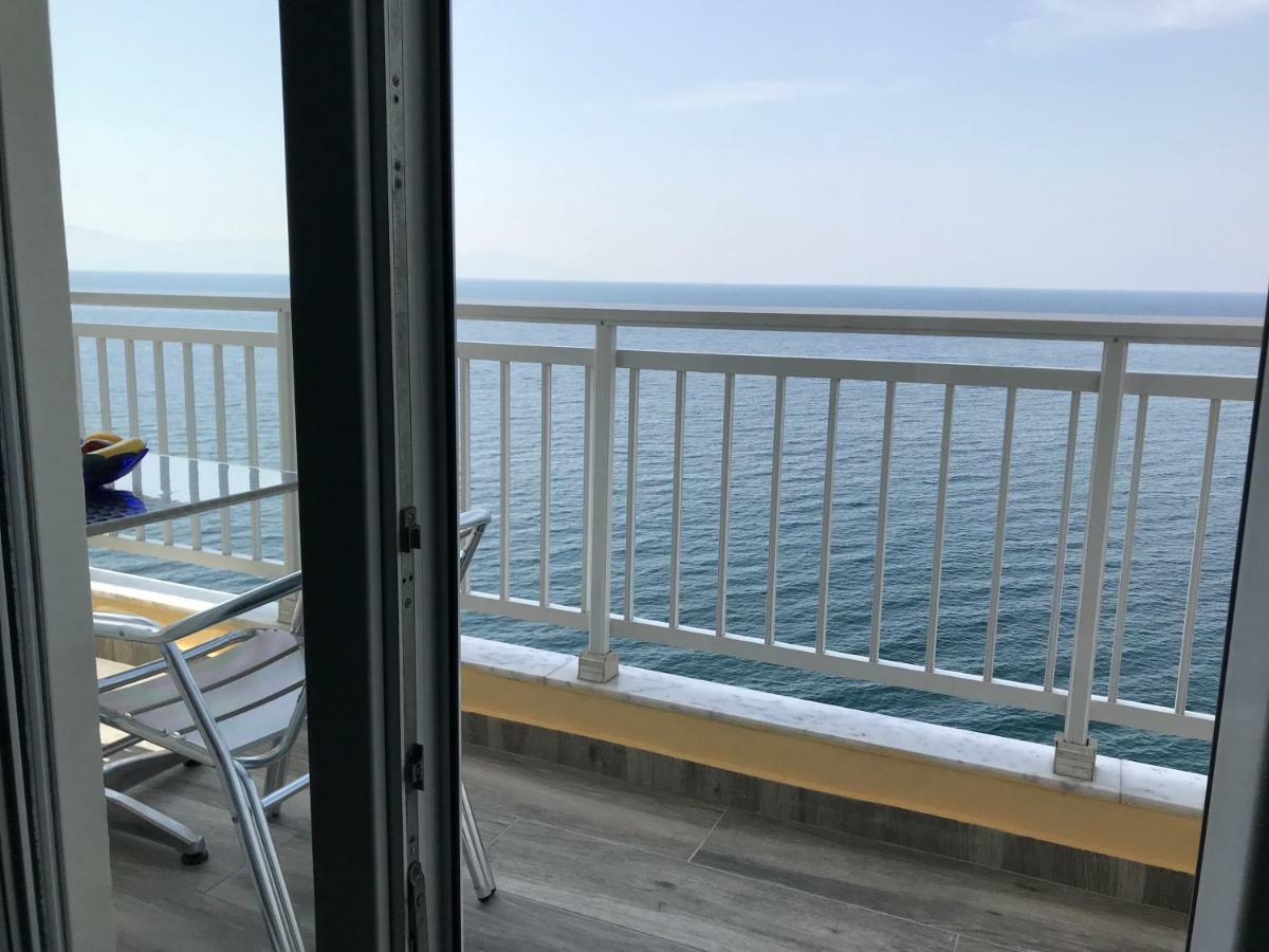 Sea And Sun Appartment Kavala Eksteriør billede